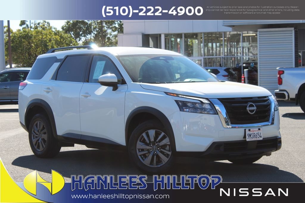 2024 Nissan Pathfinder SV