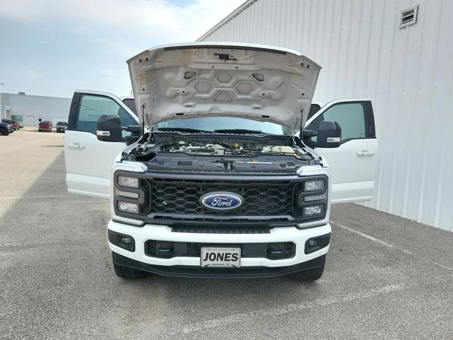 Used 2024 White Ford Lariat image 9