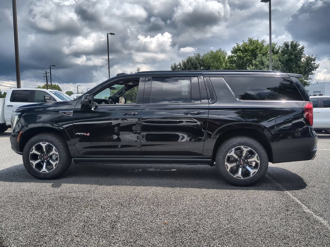 New 2026 Onyx Black GMC AT4 image 5