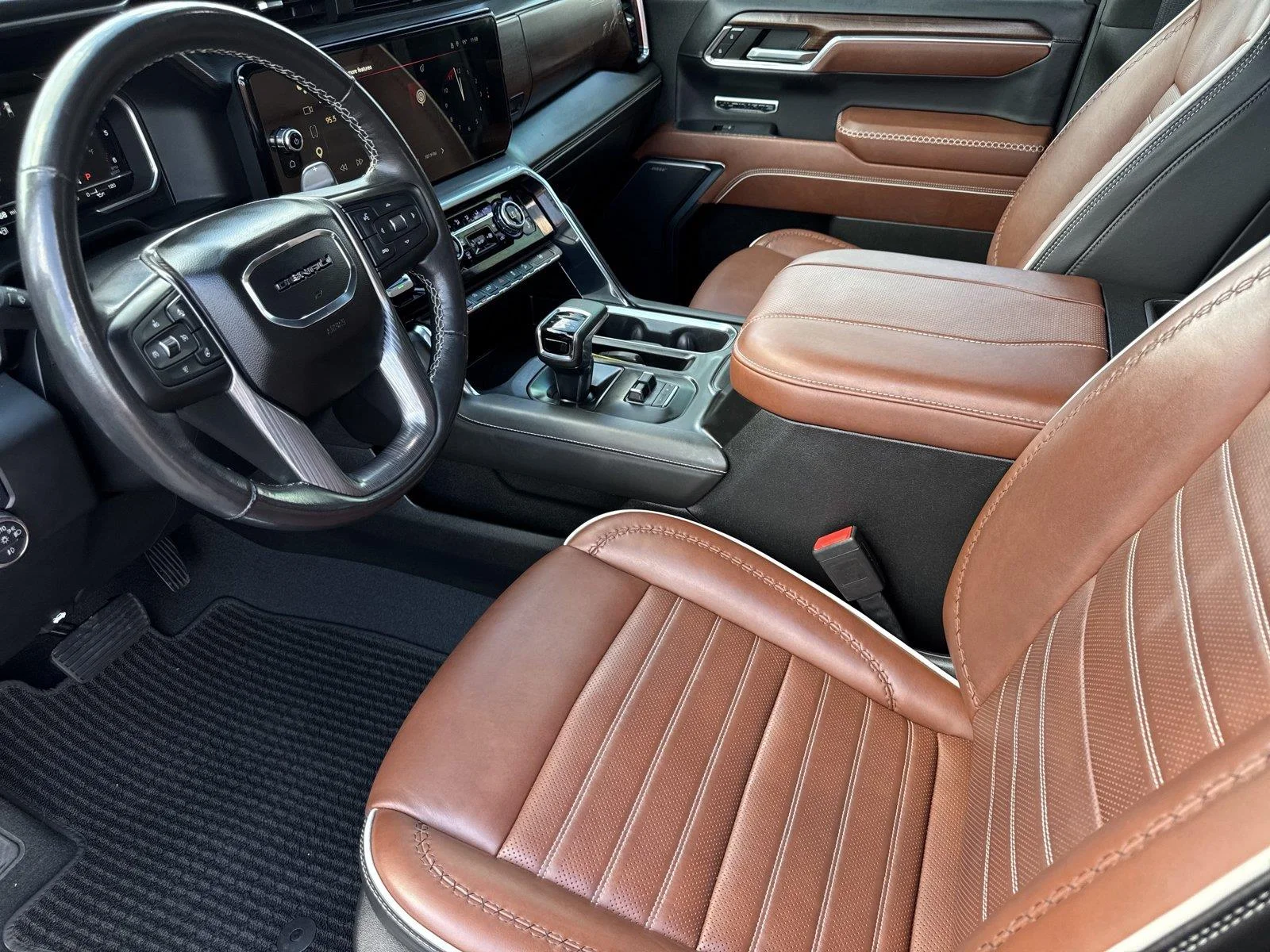 Used 2023 STERLING METALLIC GMC Denali Ultimate image 11