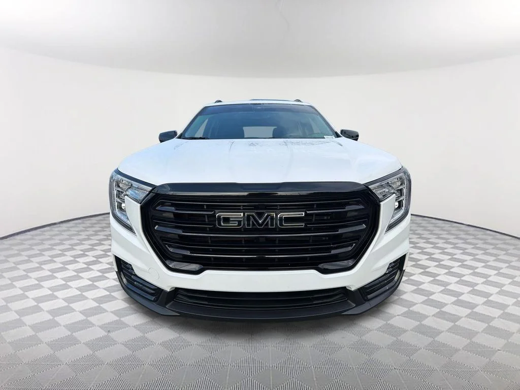 Used 2023 White GMC SLE image 2