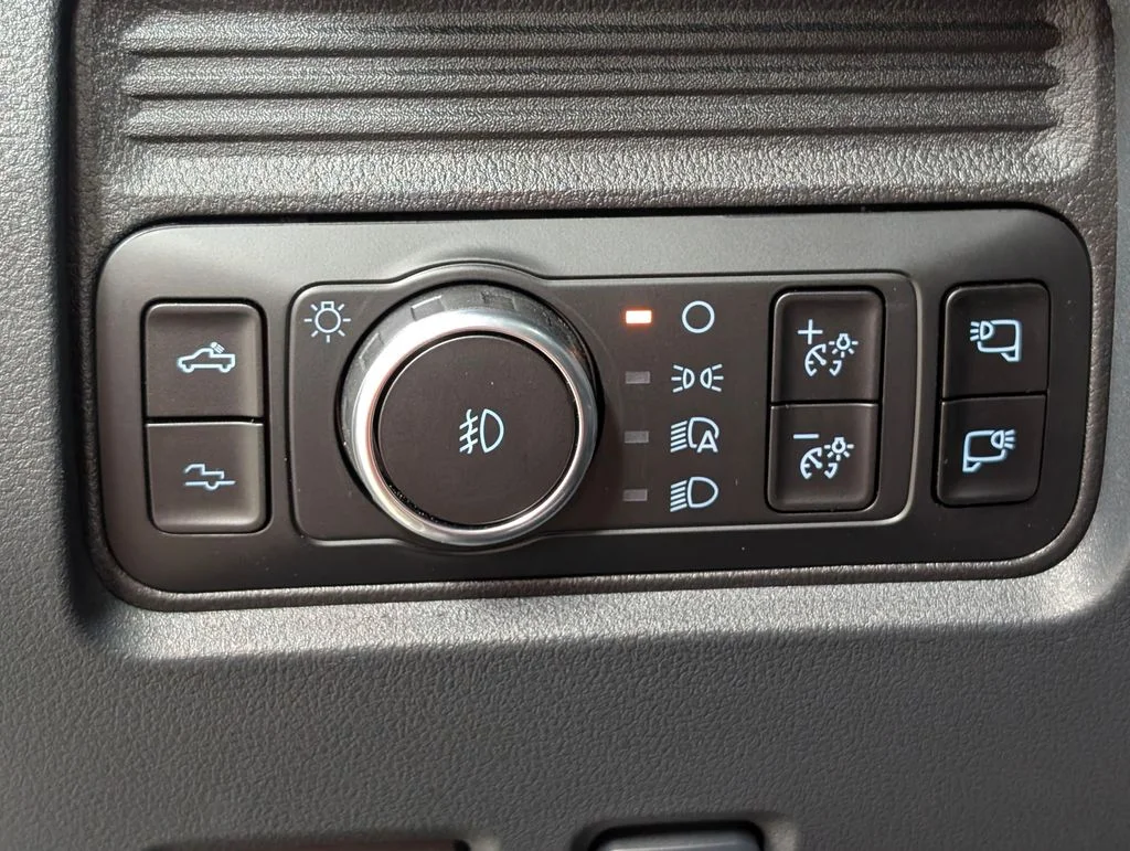 New 2026 Star White Metallic Tri-Coat Ford F-250® Platinum® image 15