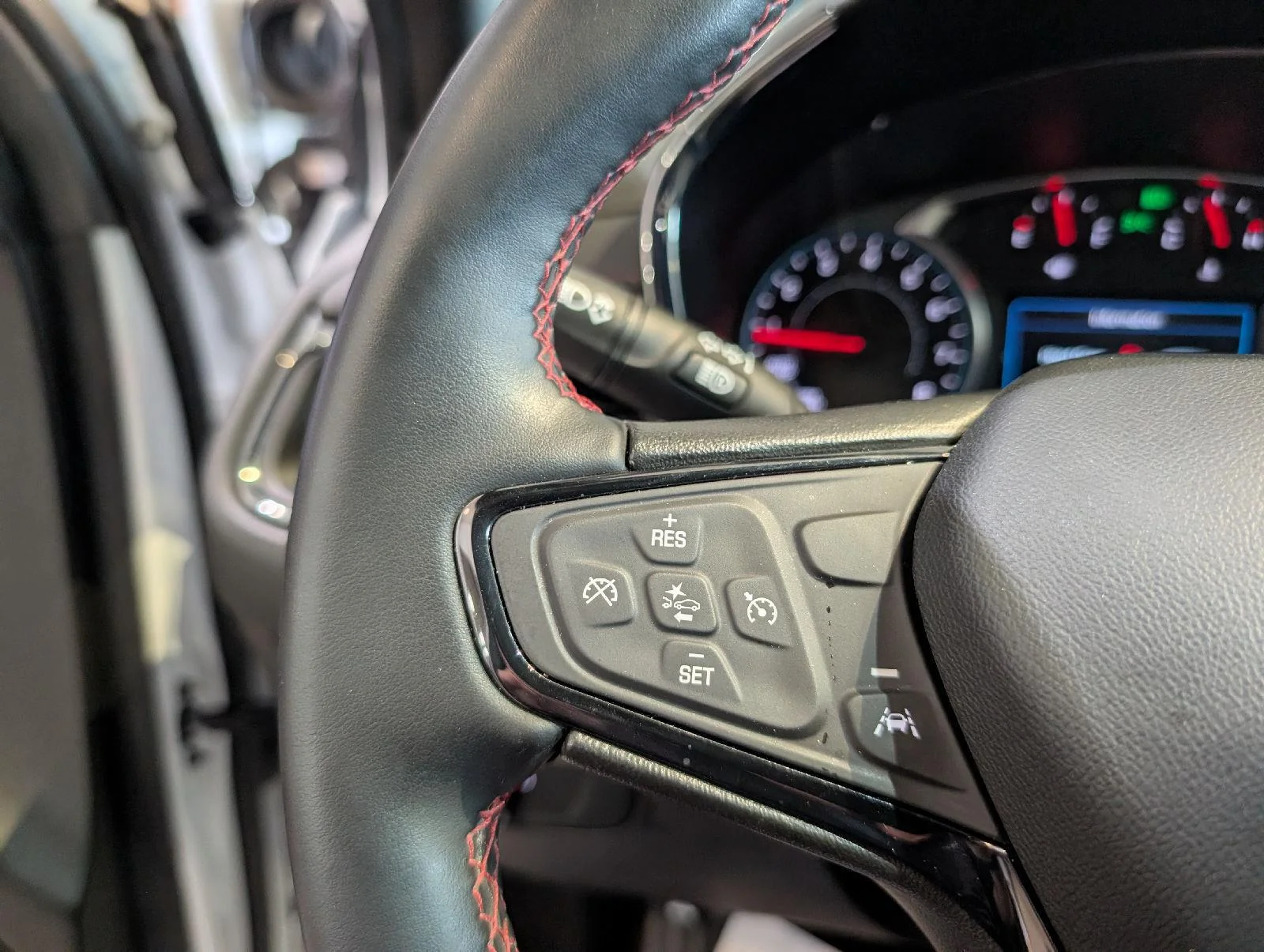 Used 2023 Summit White Chevrolet RS image 19
