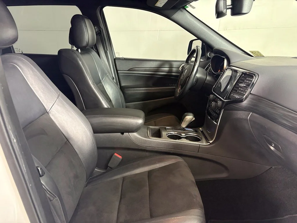 Used 2019 White Jeep Altitude image 14