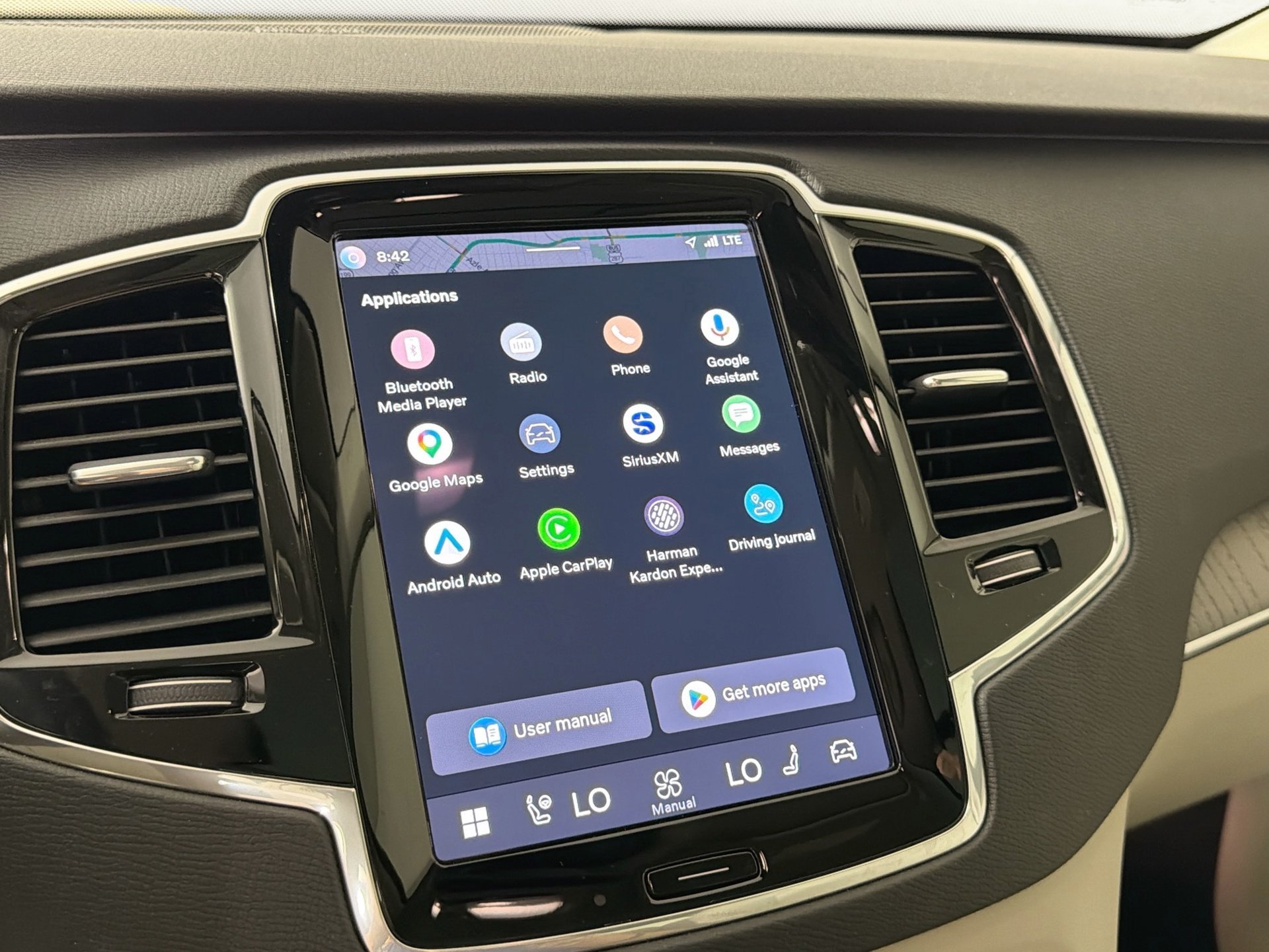 2025 Volvo XC90 Plus - Photo 15