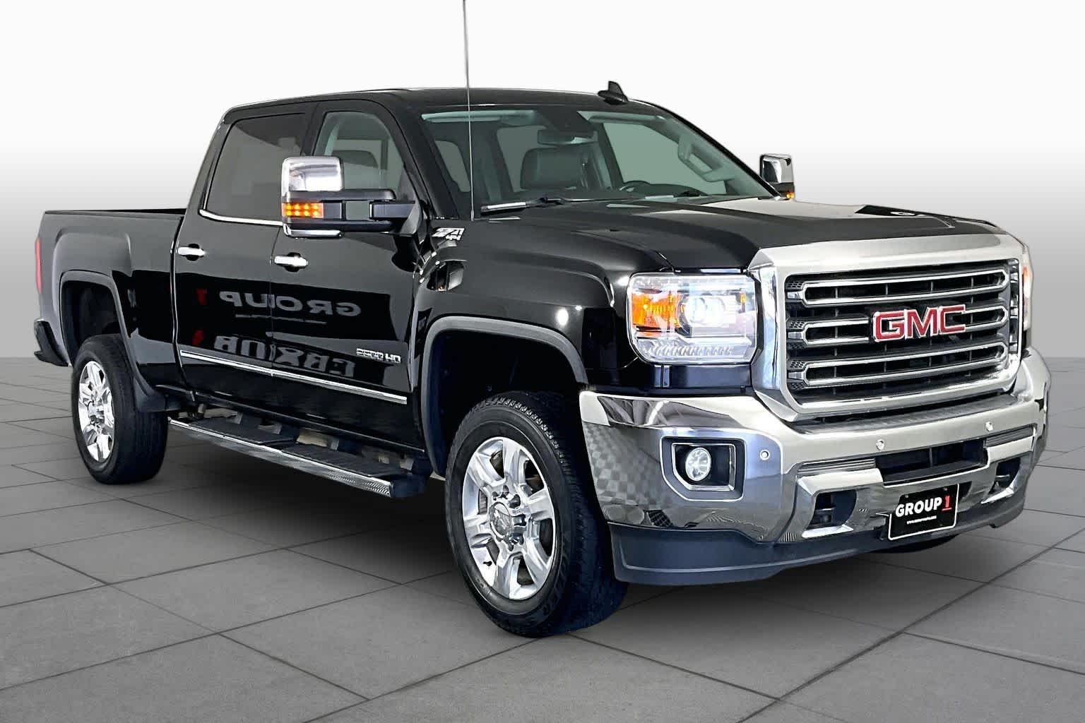 Used 2018 Onyx Black GMC SLT image 3