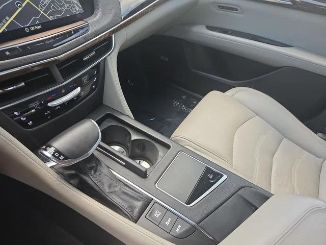 Used 2018 Radiant Silver Metallic Cadillac 3.6L Luxury image 25