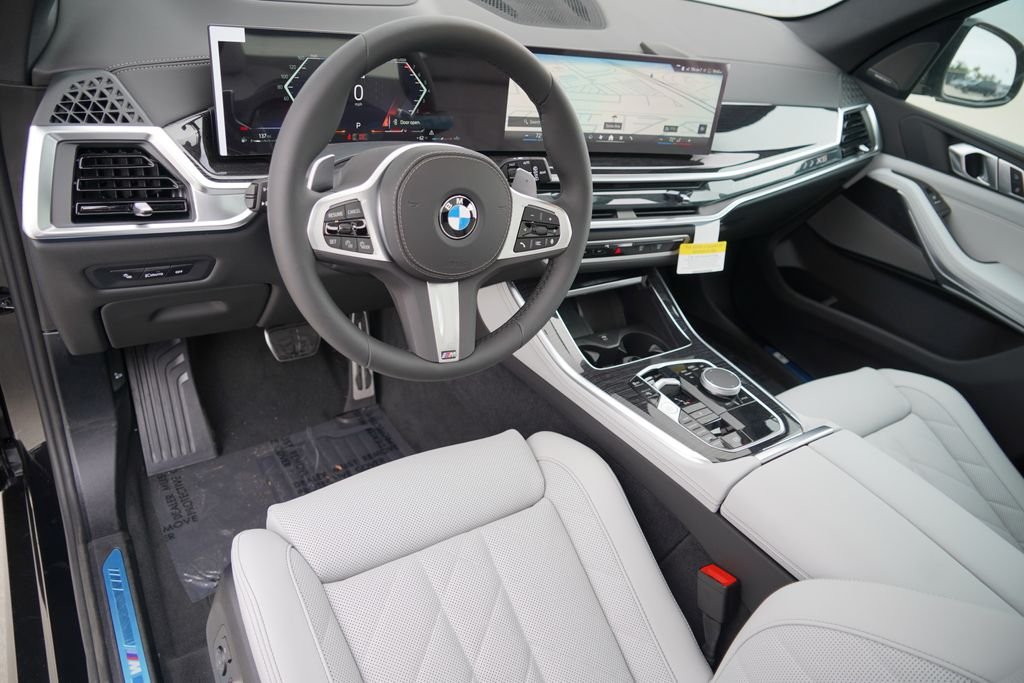 New 2026 Black Sapphire Metallic BMW xDrive40i image 11