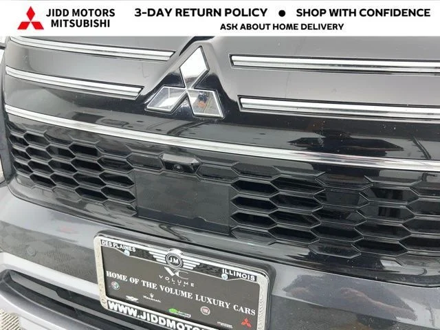 Used 2025 Moonstone Gray Metallic/Black Roof Mitsubishi SE image 53