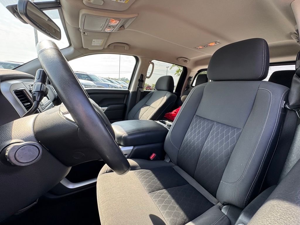 Used 2018 White Nissan SV image 12