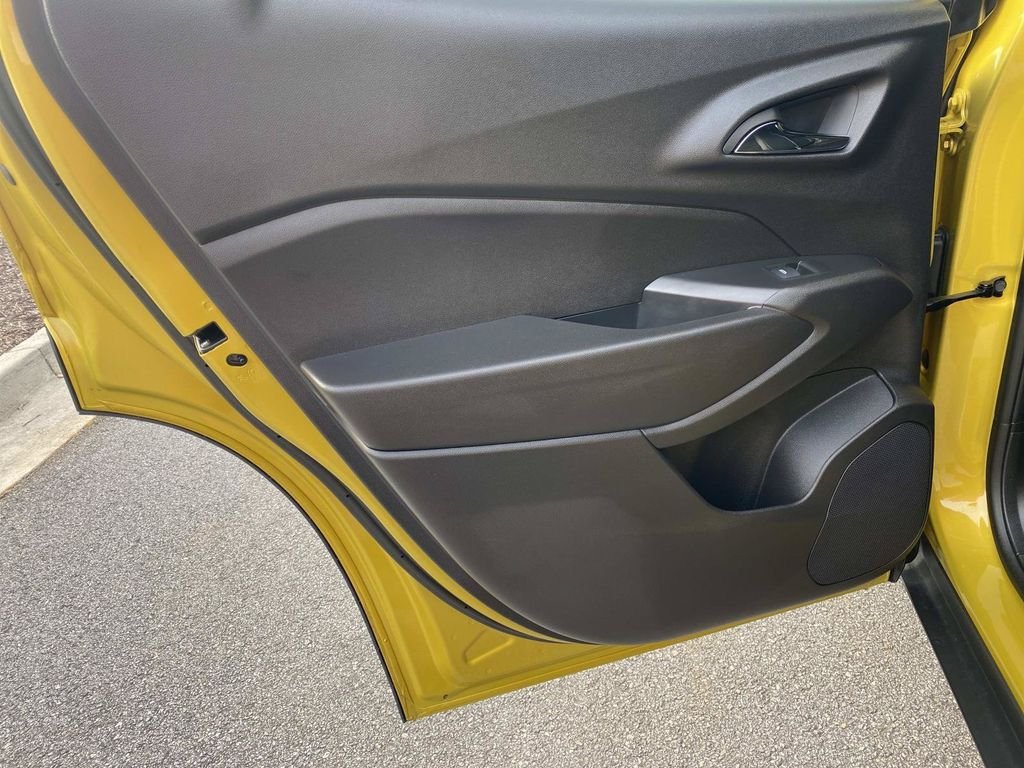 Certified Used 2025 Nitro Yellow Chevrolet 2RS image 13