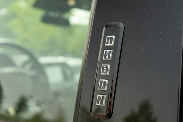 Used 2020 White Ford Lariat image 16