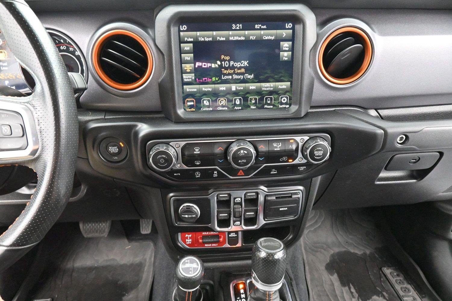 Used 2022 Bright White Clearcoat Jeep Mojave image 18