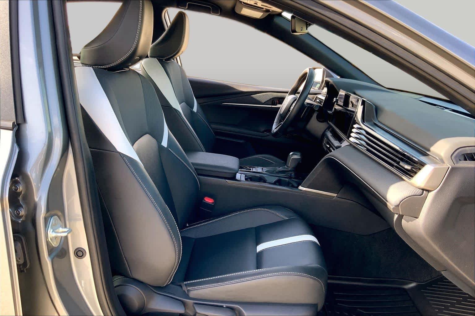 Used 2025 Heavy Metal Toyota SE image 9