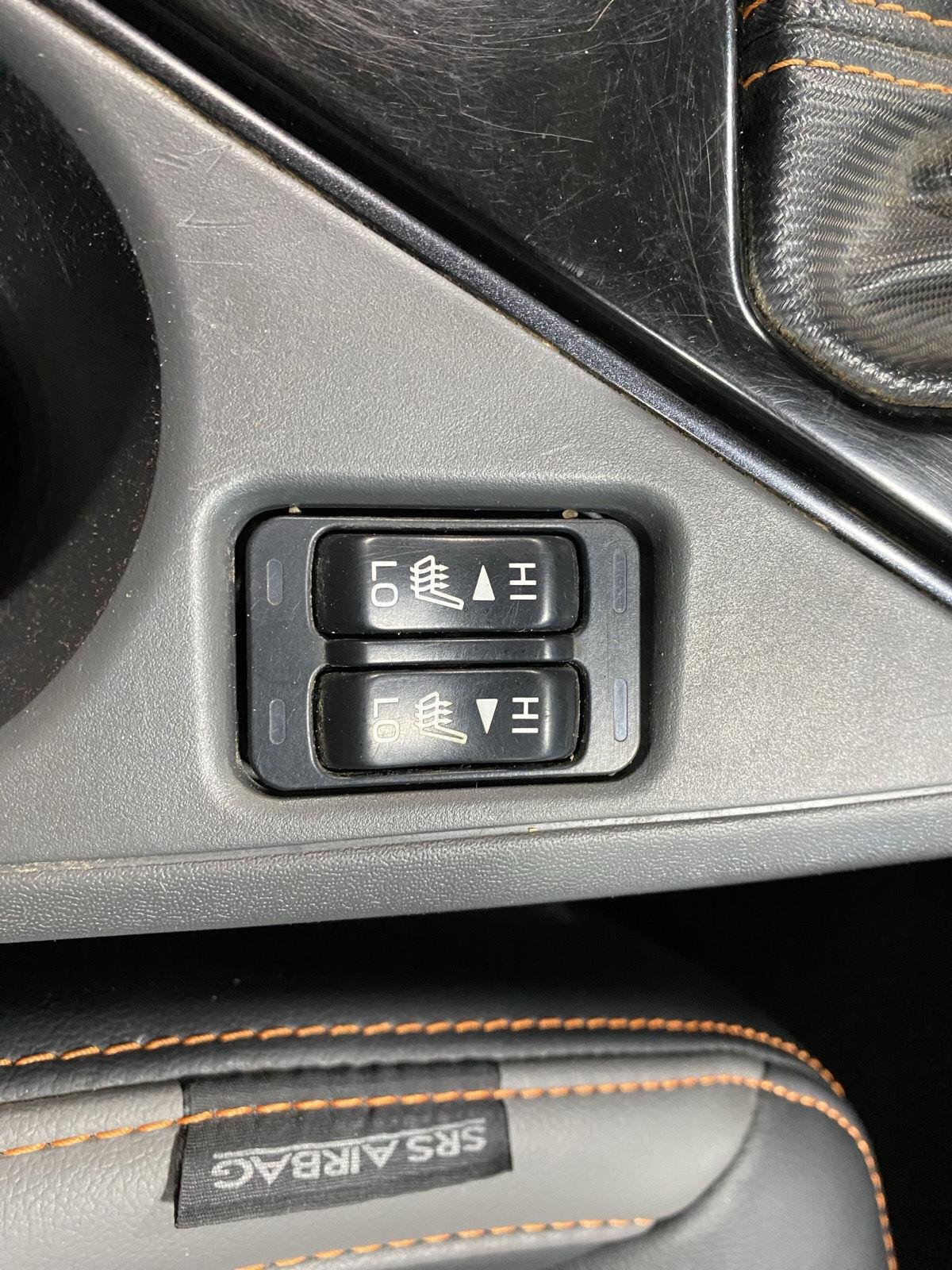 Used 2024 Ice Silver Metallic Subaru Limited image 29