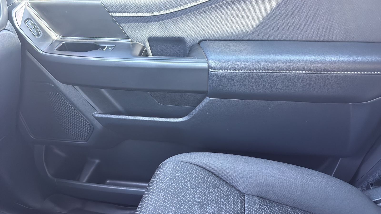 Used 2024 Gray Ford XLT image 23