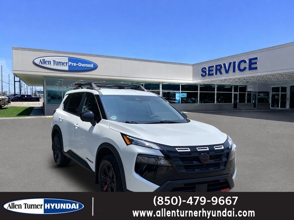 Used 2025 Everest White Pearl Nissan Rock Creek image 1