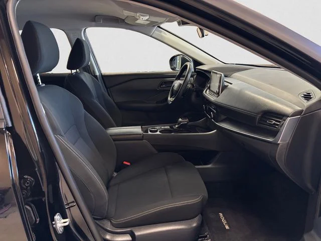 Used 2025 Black Nissan S image 16