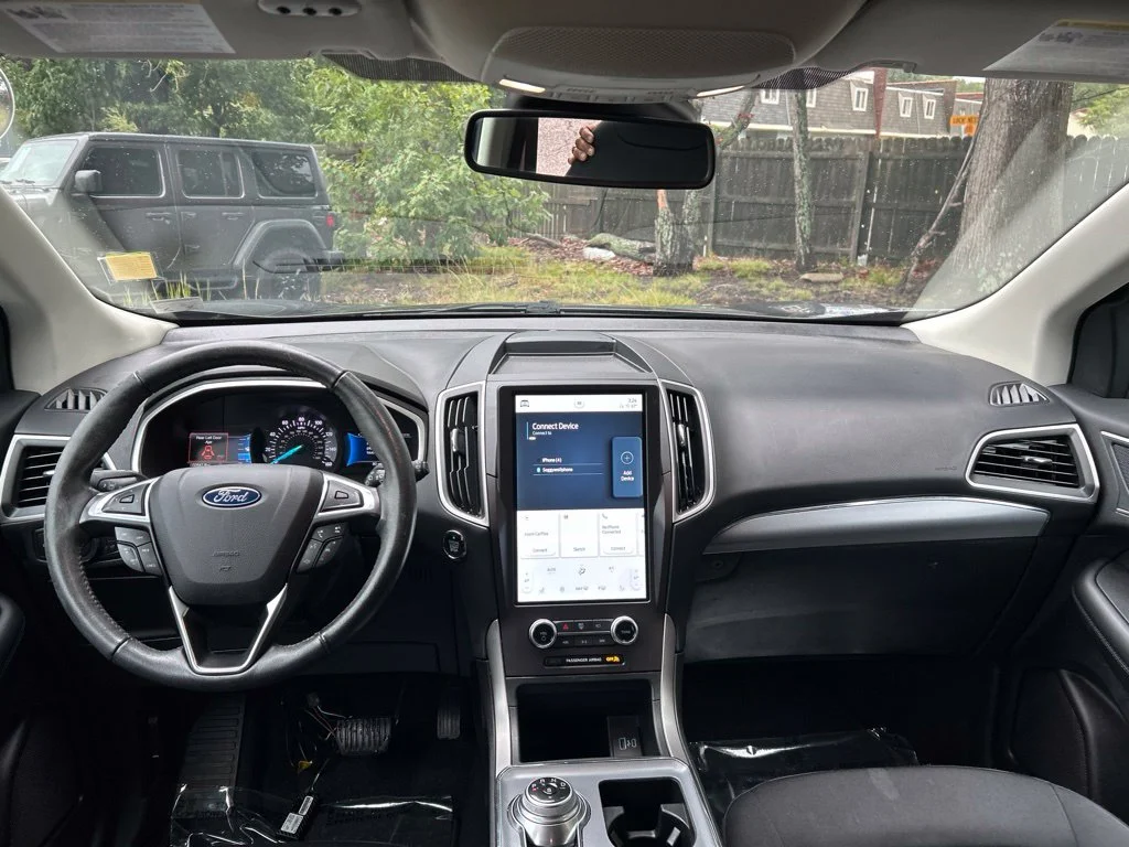 Used 2021 Gray Ford SEL image 26
