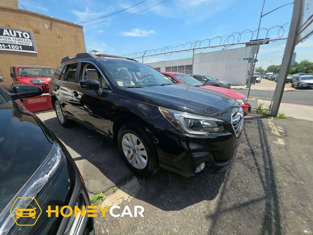 Used 2018 Black Subaru 2.5i Premium image 1