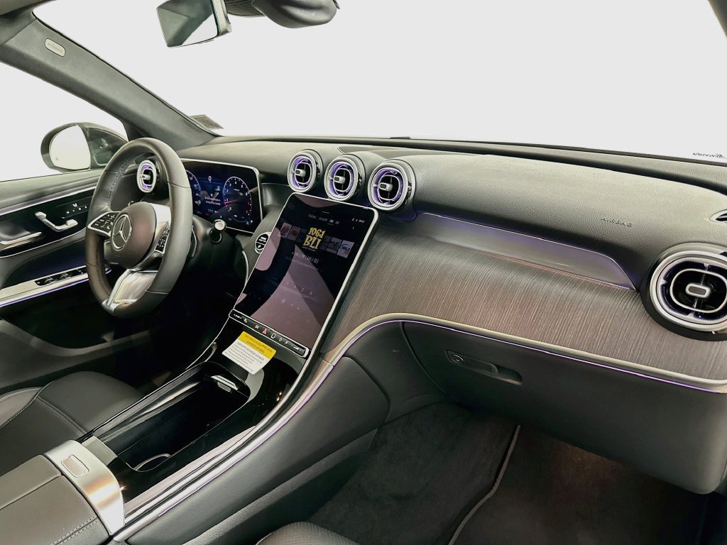 Used 2026 Gray Mercedes-Benz GLC 300 image 29