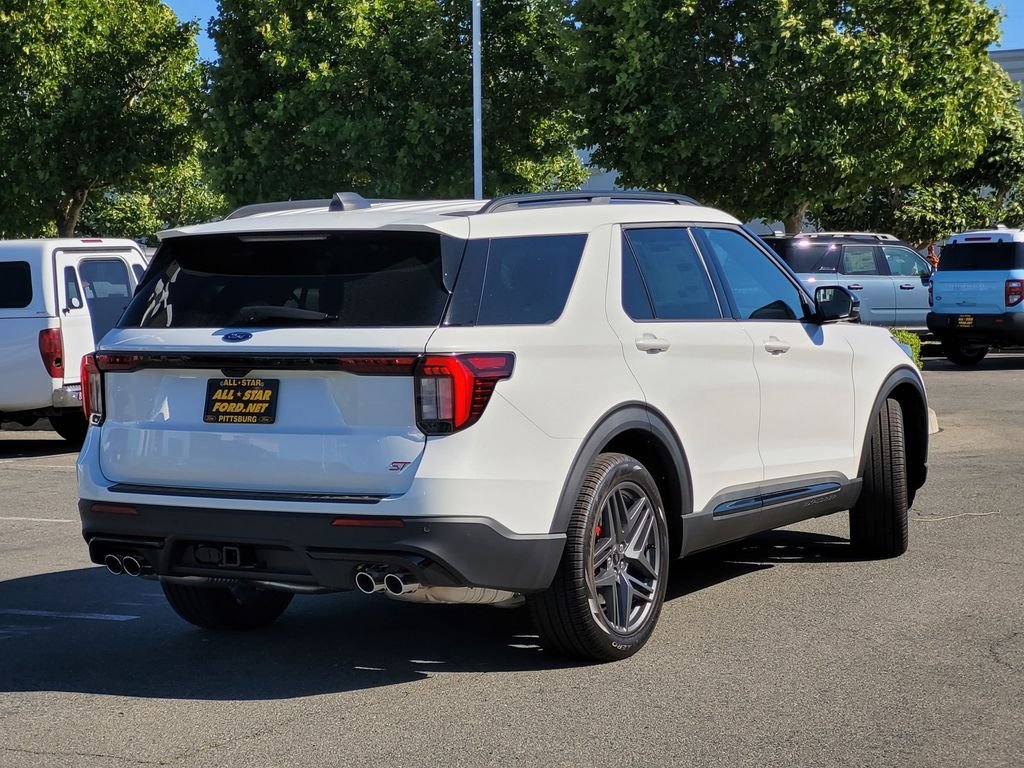 New 2026 Star White Metallic Tri-Coat Ford ST image 3