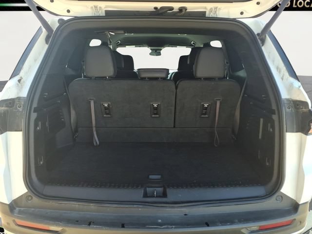 Used 2025 Summit White Buick Preferred image 28