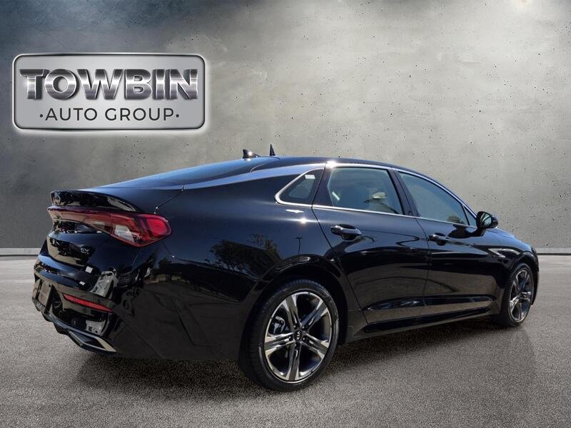 Certified Used 2021 Black Kia EX image 5