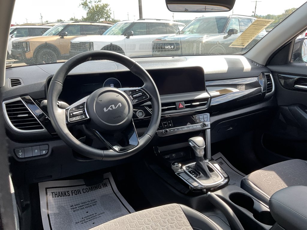 Used 2024 Pluton Blue/Black Roof Kia S image 21