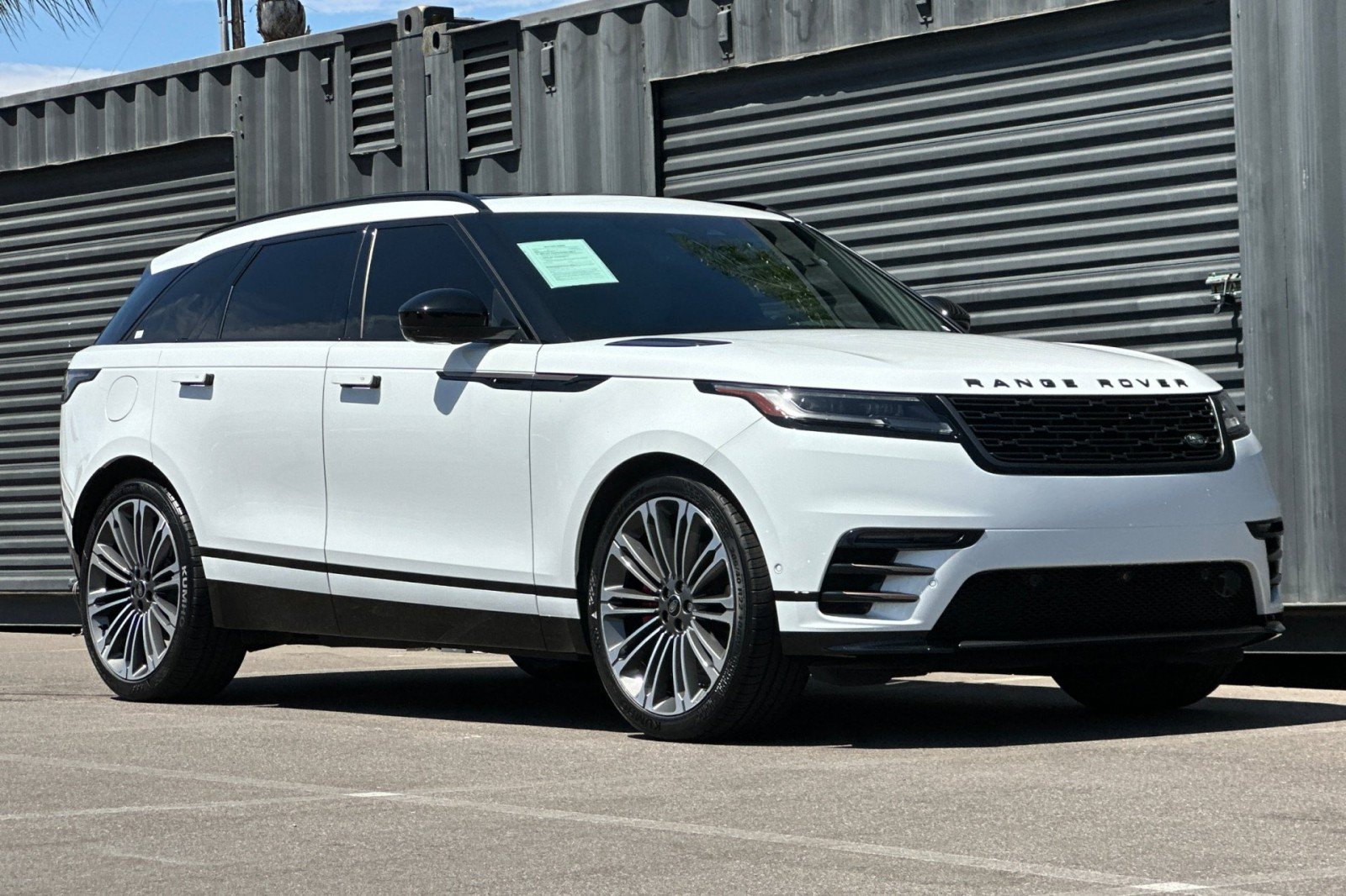 Used 2024 WHITE Land Rover Dynamic SE image 10