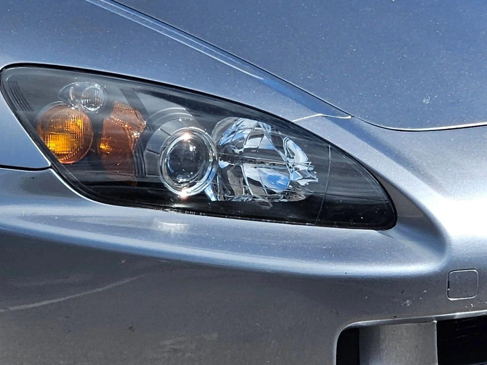 Used 2004 Silver/Gray Honda  image 4