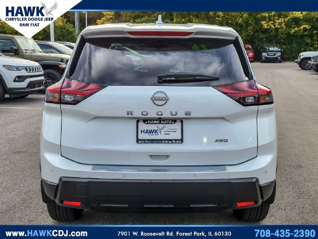 Used 2026 White Nissan SV image 5