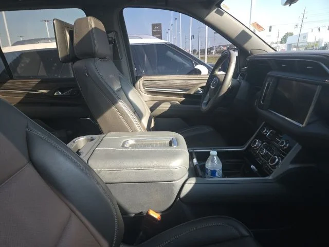Used 2024 Blue GMC Denali image 4