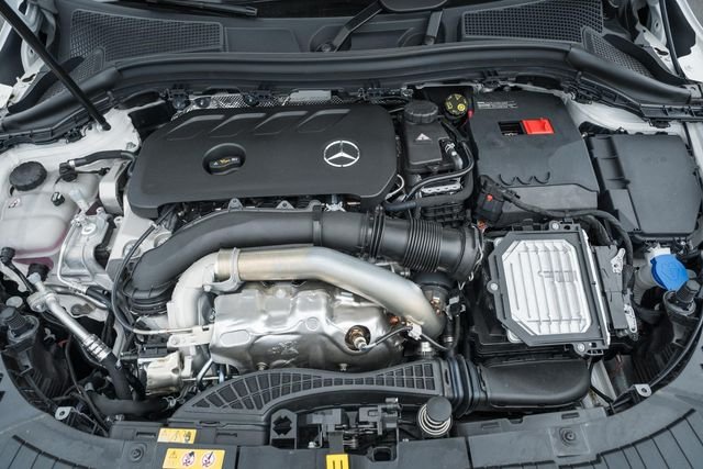 New 2026 Polar White Mercedes-Benz GLA 250 image 20