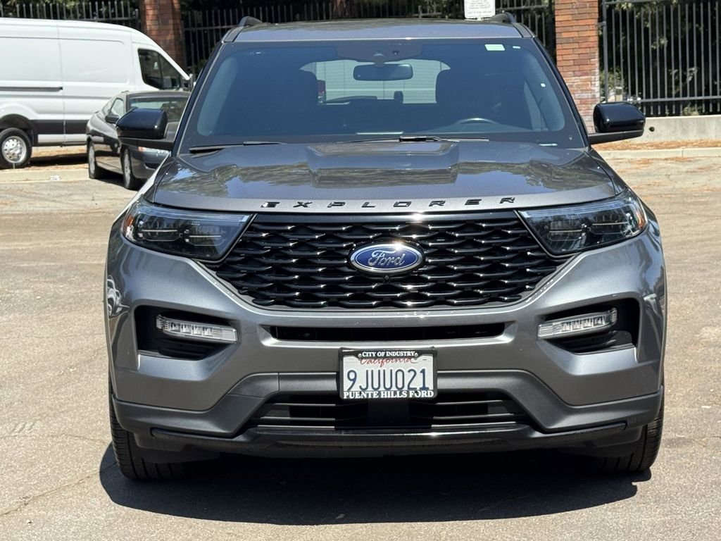 Used 2023 Gray Metallic Ford ST-Line image 2