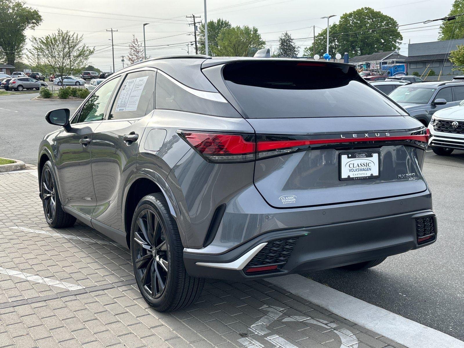 Used 2023 Nebula Gray Pearl Lexus RX 350 F SPORT Handling image 3