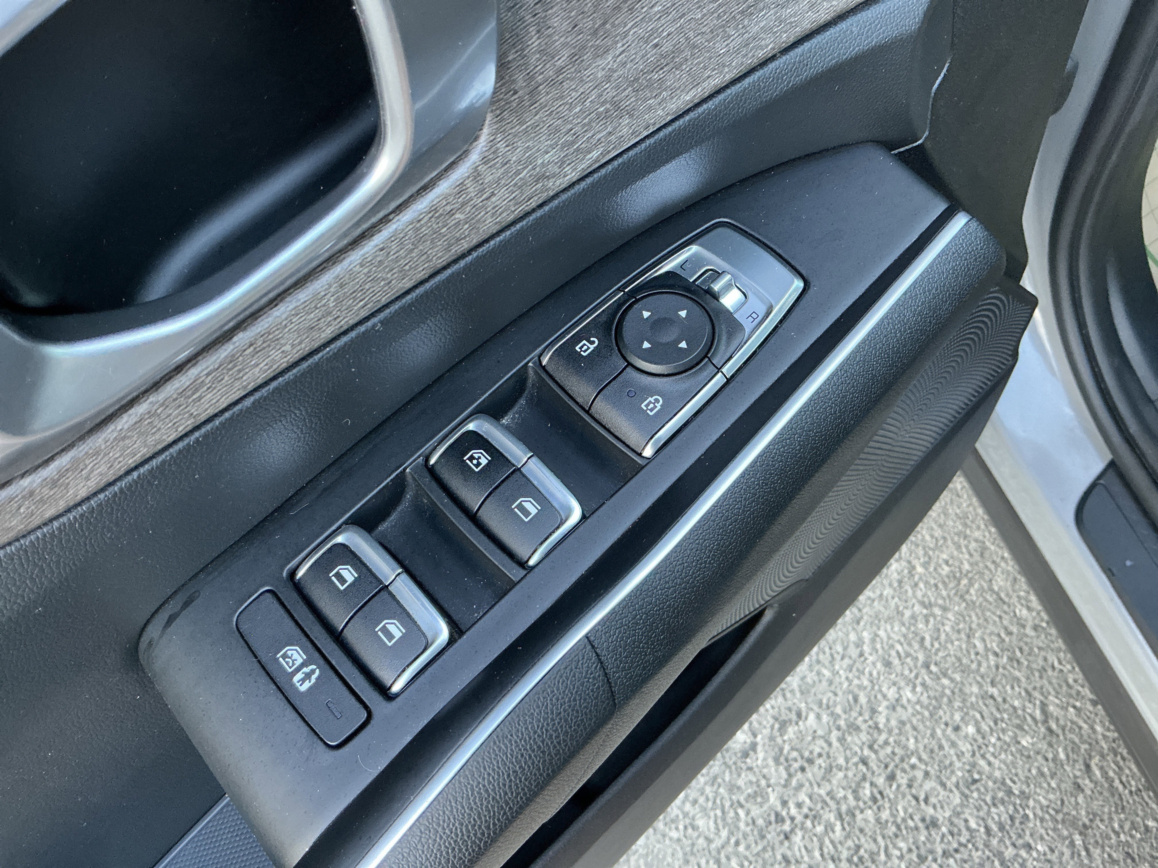 Used 2022 Wolf Gray Kia X-Line EX image 14