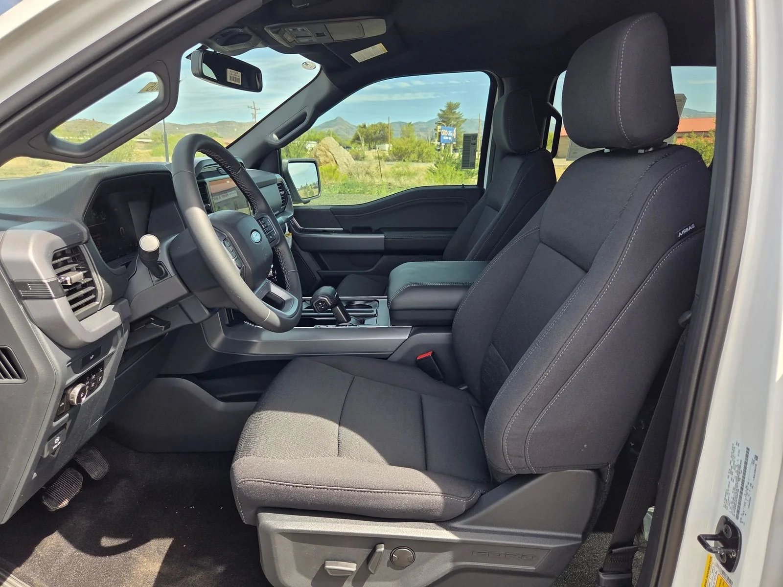 New 2026 Oxford White Ford XLT image 11