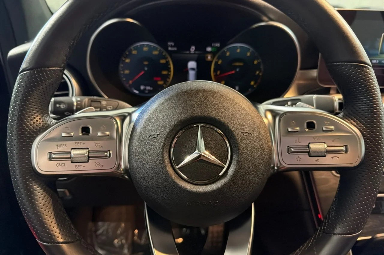Certified Used 2022 Black Mercedes-Benz GLC 300 image 21