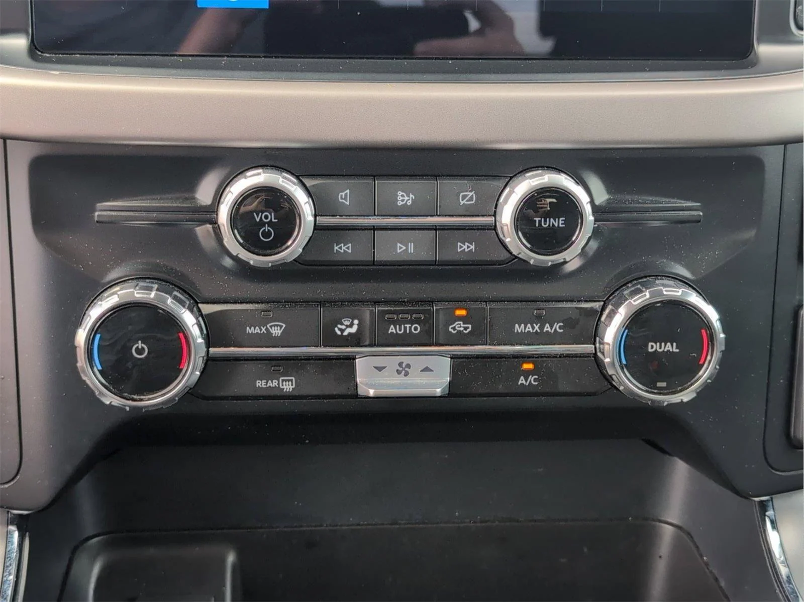 Used 2024 Agate Black Ford XLT image 20