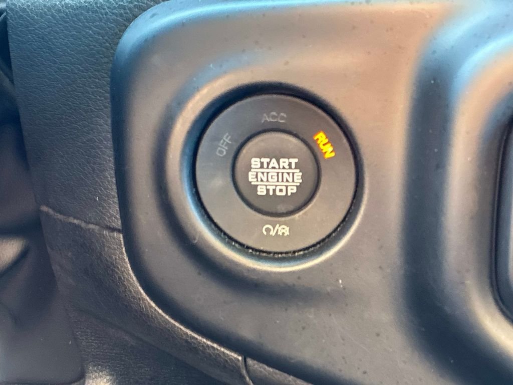 Used 2023 Black Jeep Sport S image 26