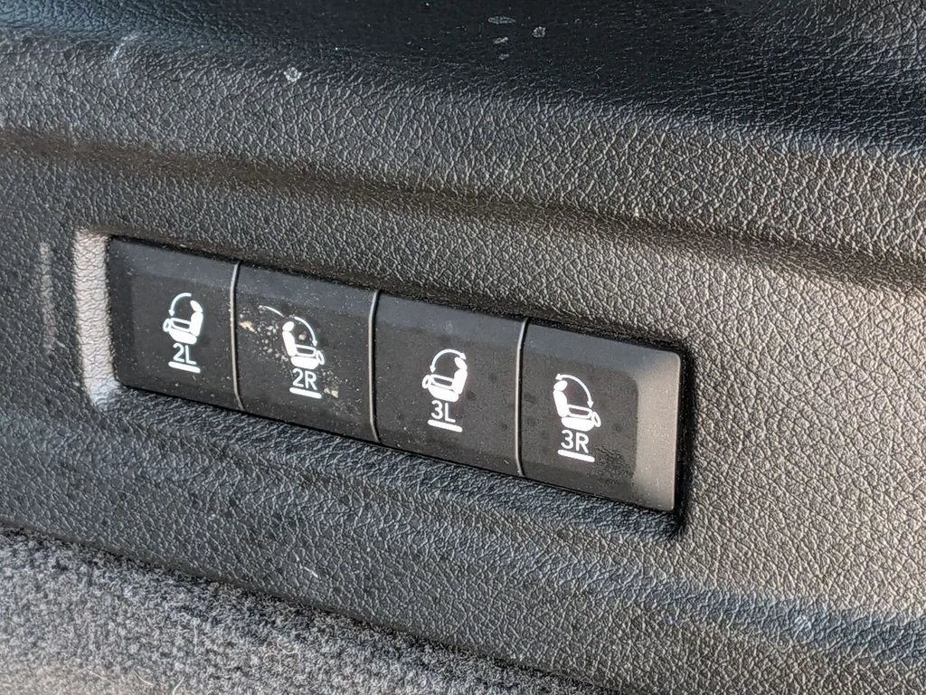 Used 2021 Black Jeep Summit image 27