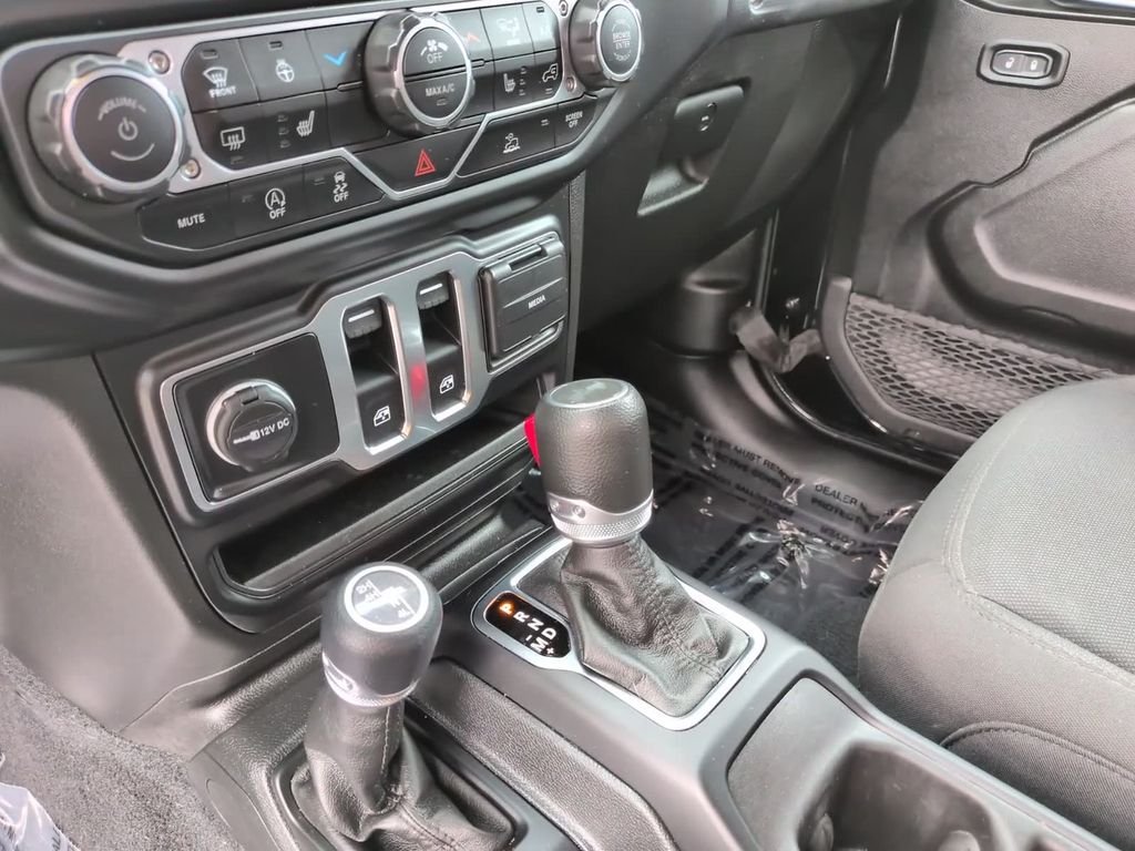 Used 2023 Black Jeep Sport S image 23