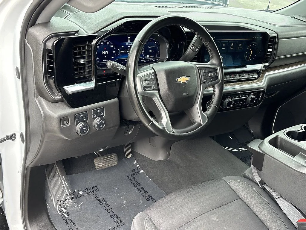 Used 2023 White Chevrolet LT image 11
