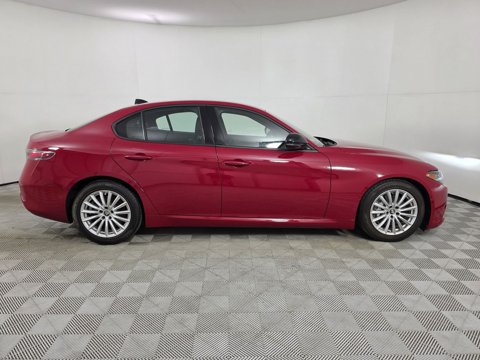 2024 Alfa Romeo Giulia Sprint - Photo 8