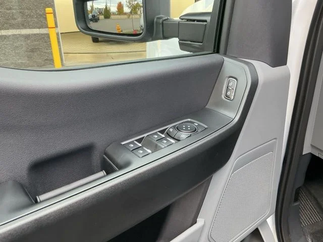 New 2026 Oxford White Ford XL image 10