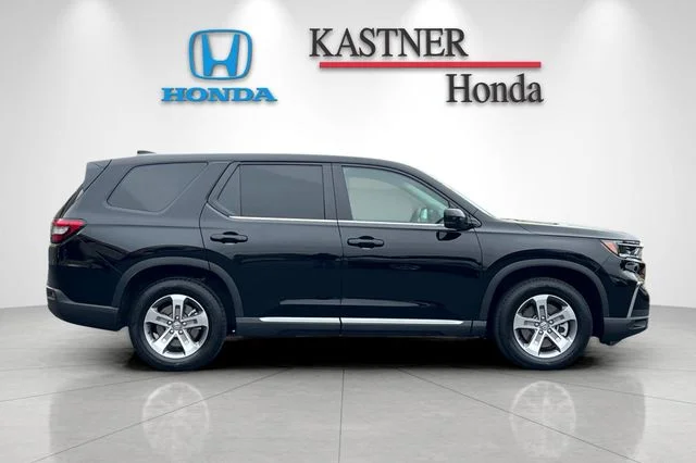 Certified Used 2025 Crystal Black Pearl Honda EX-L image 4