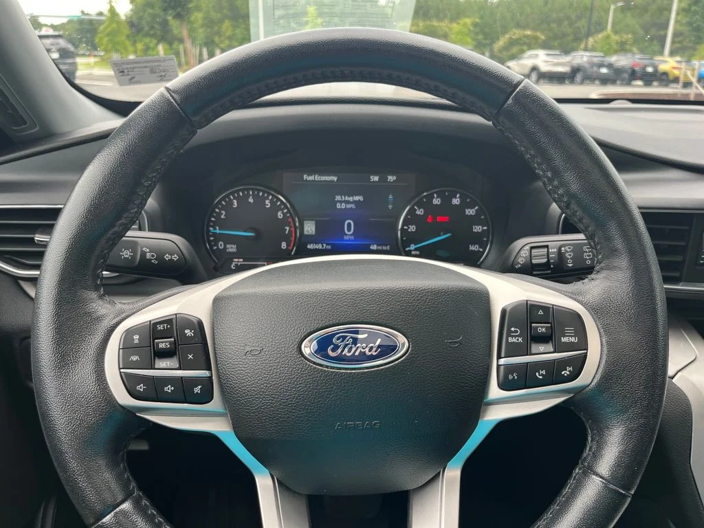 Used 2022 Black Ford XLT image 16