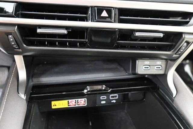 Used 2024 White Lexus 350 image 35