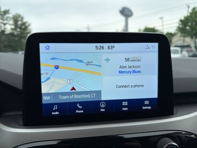 Used 2022 White Ford SE image 18
